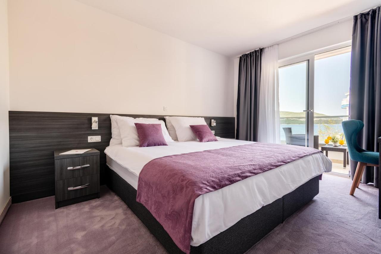 Hotel Novum Неум Экстерьер фото